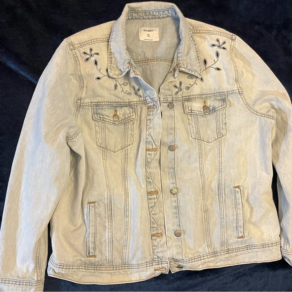 Old Navy Women's Light Blue Denim Jacket with Embroidery XXL Tall (bin c)